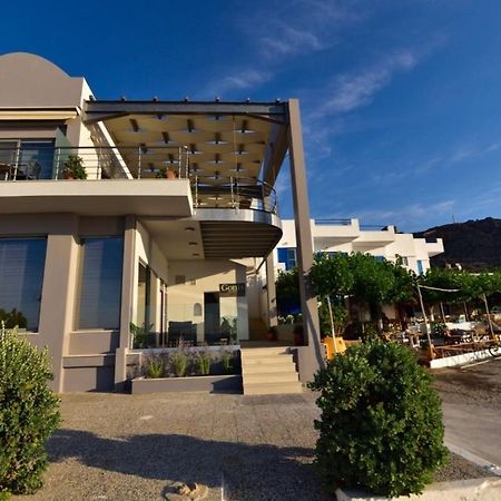 Gonis Grand Luxury Suite 팔라이오코라 외부 사진