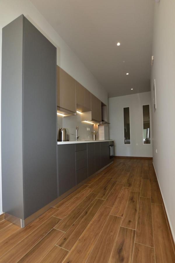 Gonis Grand Luxury Suite 팔라이오코라 외부 사진