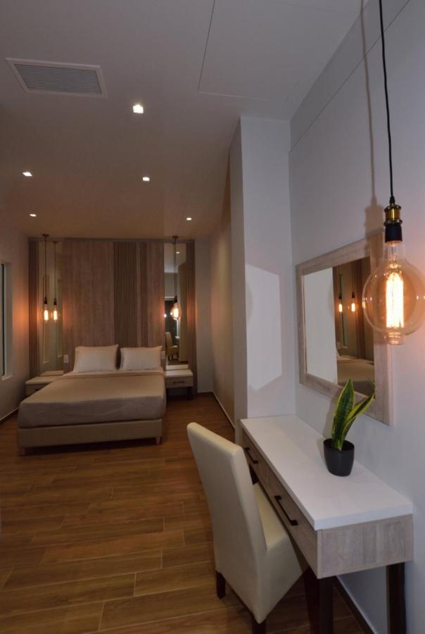 Gonis Grand Luxury Suite 팔라이오코라 외부 사진