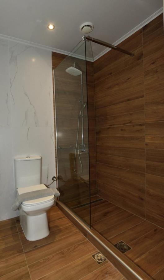 Gonis Grand Luxury Suite 팔라이오코라 외부 사진