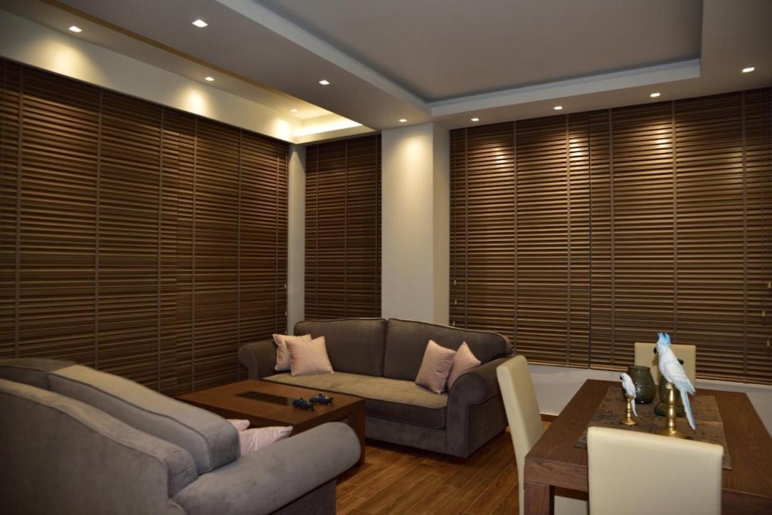 Gonis Grand Luxury Suite 팔라이오코라 외부 사진