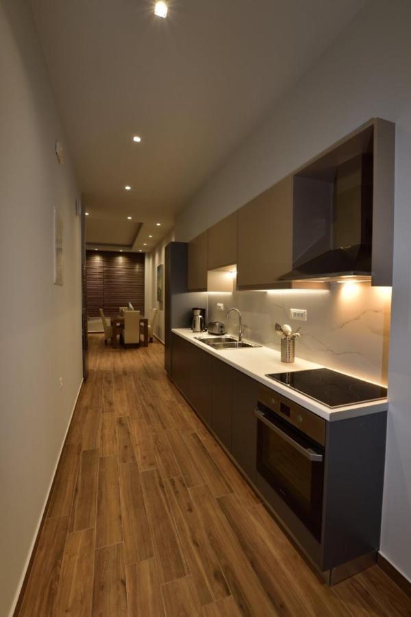 Gonis Grand Luxury Suite 팔라이오코라 외부 사진